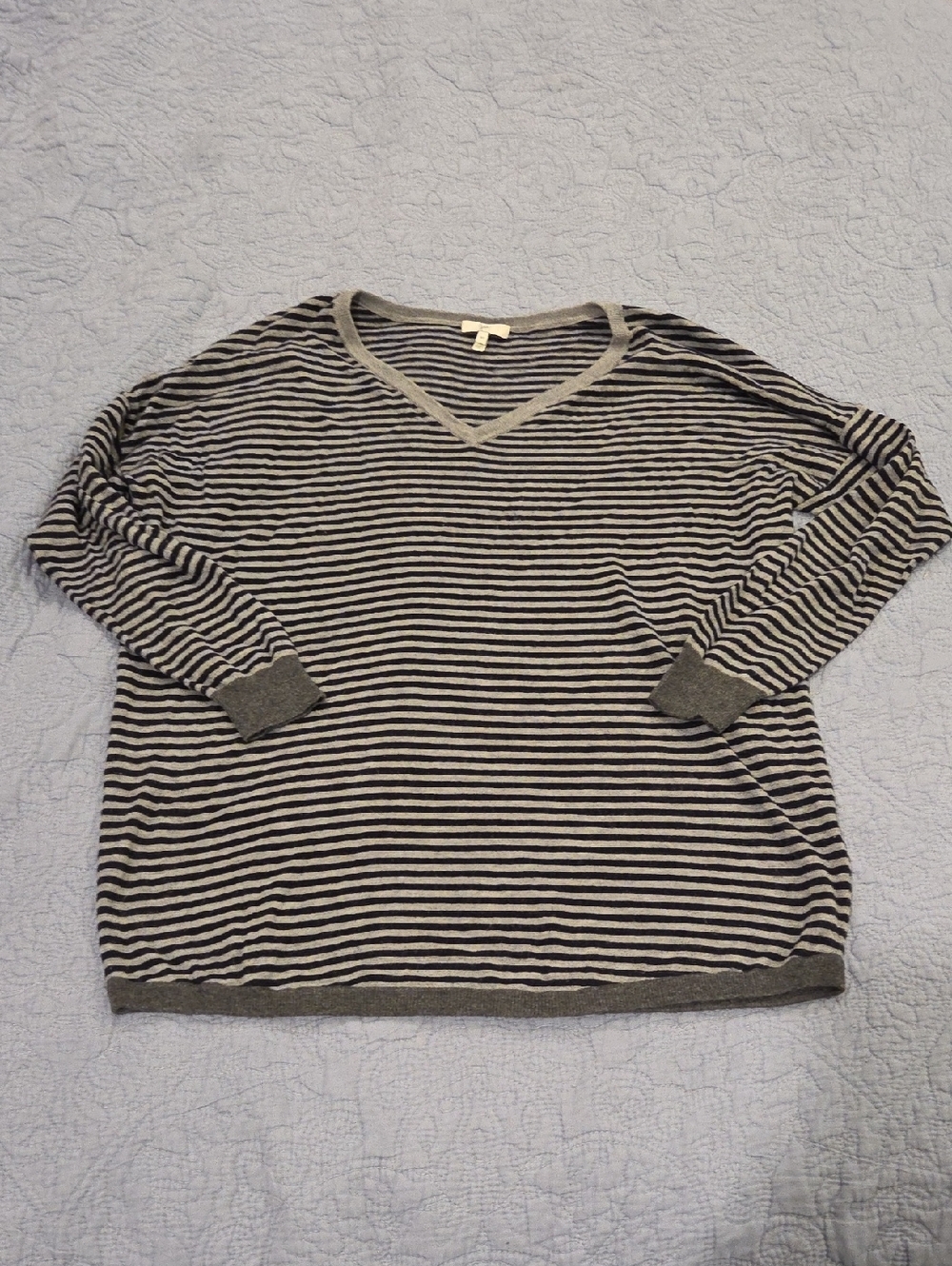 Joie Striped V‑Neck Sweater in Gray and Black Size M!
